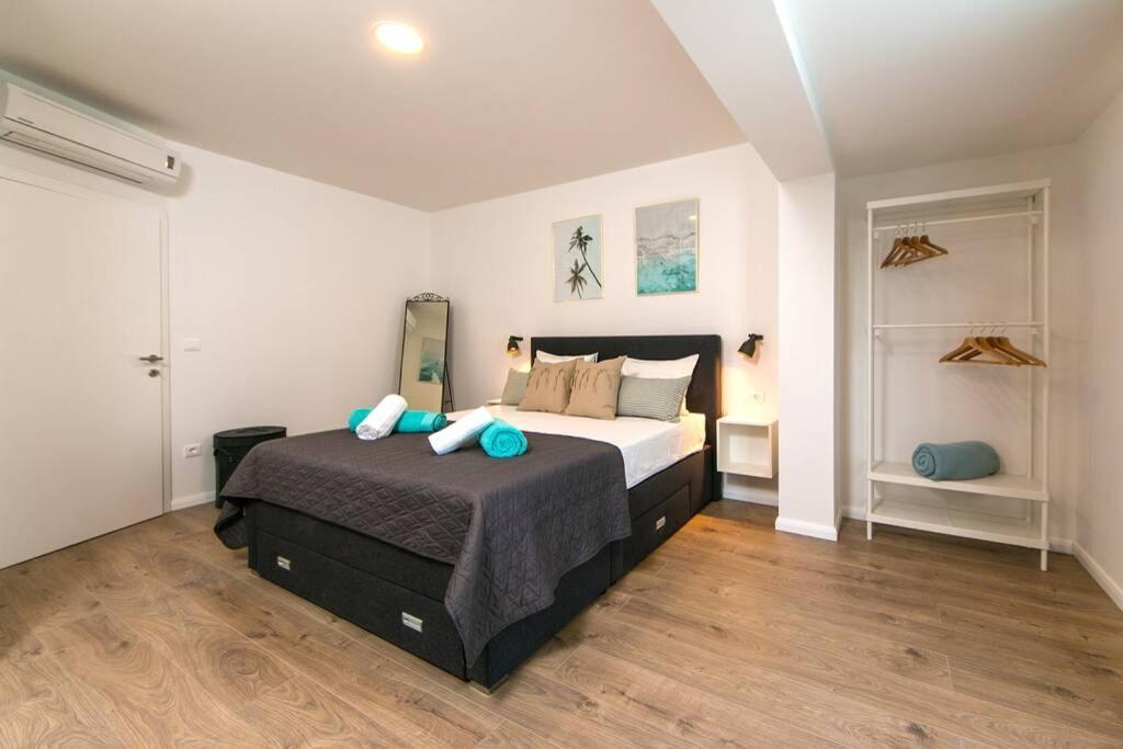 Apartman Macan Brela Exterior foto